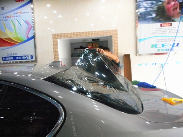 武漢龍膜汽車貼膜寶馬5系全車頂級龍膜套餐