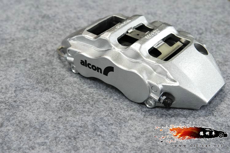 大連改裝寶馬328i Brembo剎車換裝alcon剎車德利車