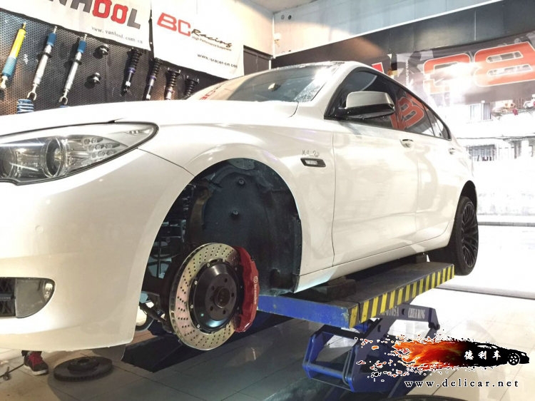 大連改裝寶馬GT5改brembo GT剎車德利車