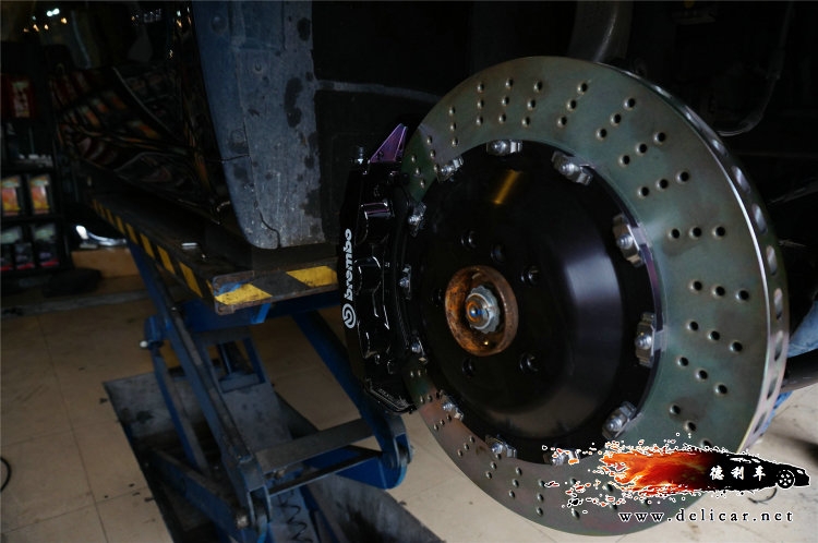 大連改裝寶馬X5改brembo GT剎車德利車
