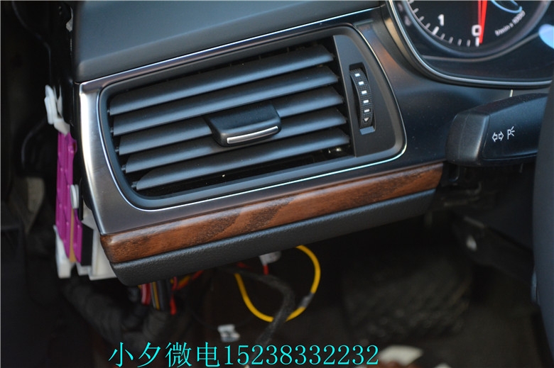 奧迪A6L改裝岑木內(nèi)飾、高音頭、流動(dòng)迎賓踏板