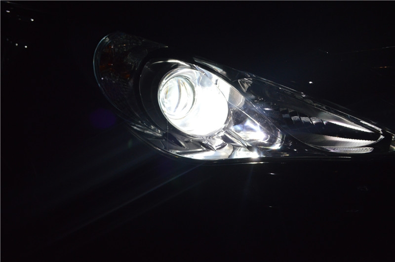 福州汽車燈光升級 現(xiàn)代索八大燈改裝奧迪Q5雙光透鏡歐司朗氙氣燈 福州榮海汽車照明