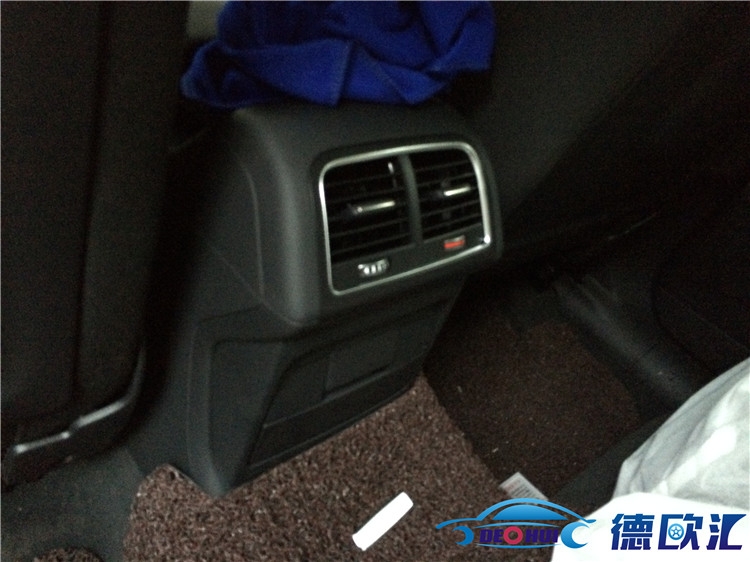 湖南湘潭奧迪Q5進(jìn)取升配凱立德導(dǎo)航倒車影像、后排出風(fēng)口