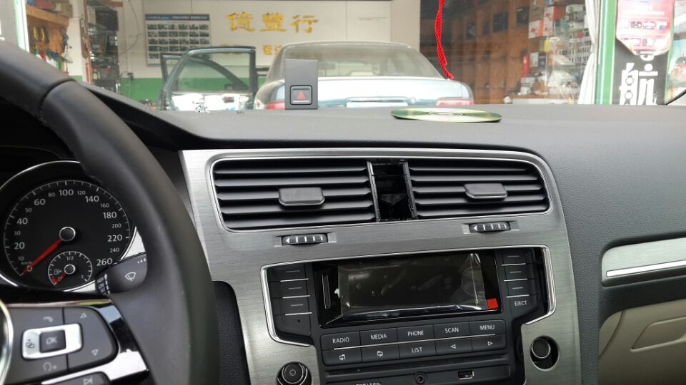 中山億豐行汽車音響改裝.明確的選擇——大眾高爾夫卡仕達專車專用導(dǎo)航