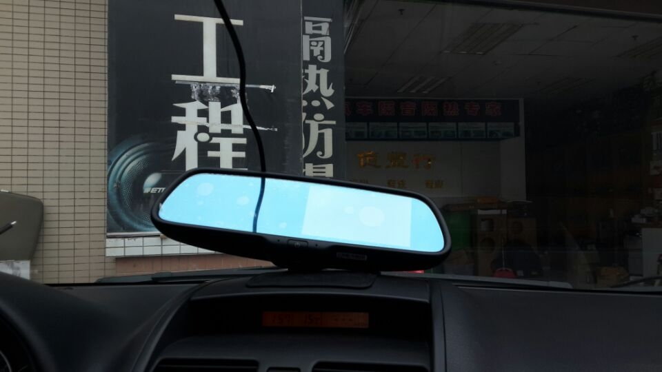 中山億豐行汽車音響改裝.天語(yǔ)的享受——鈴木天語(yǔ)仙人指路道鏡+歌樂886主機(jī)倒模