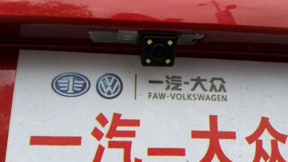 中山億豐行汽車音響改裝.再現(xiàn)高爾夫——大眾高爾夫卡仕達(dá)專車專用導(dǎo)航