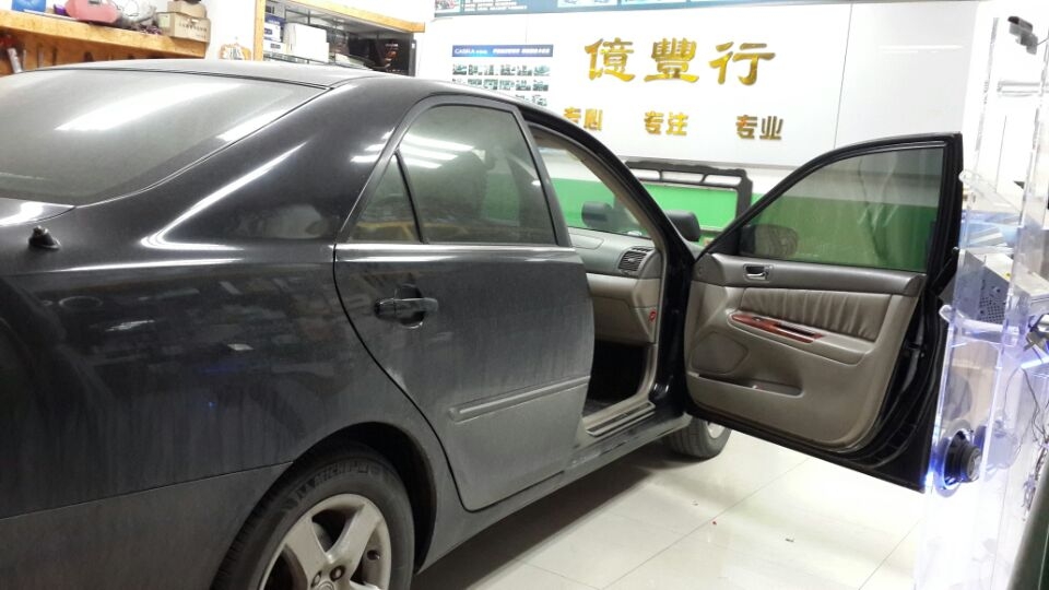 中山億豐行汽車(chē)音響改裝.越老越愛(ài)護(hù)——豐田佳美仙人指路道鏡