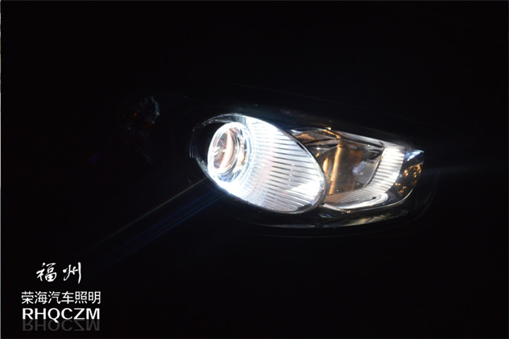 福建福州車燈改裝 現(xiàn)代IX35汽車大燈改裝氙氣燈海拉五雙光透鏡 福州榮海汽車照明