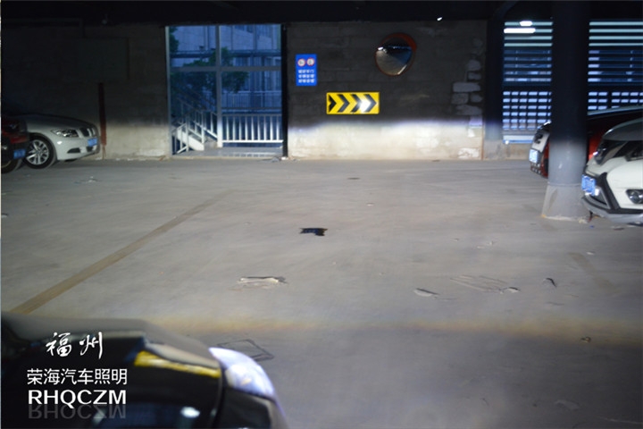 福建福州車燈改裝 現(xiàn)代IX35汽車大燈改裝氙氣燈海拉五雙光透鏡 福州榮海汽車照明