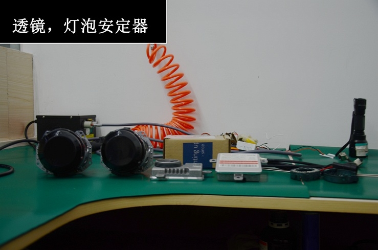 英菲尼迪車燈改裝升級(jí)海拉5雙光氙氣大燈