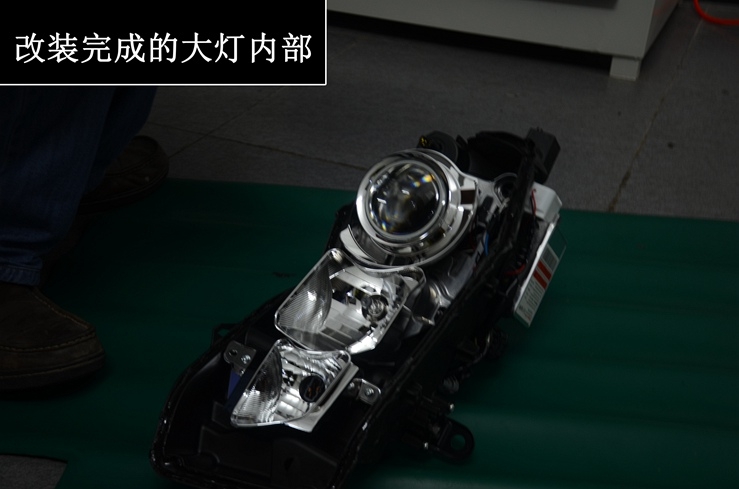 英菲尼迪車燈改裝升級(jí)海拉5雙光氙氣大燈