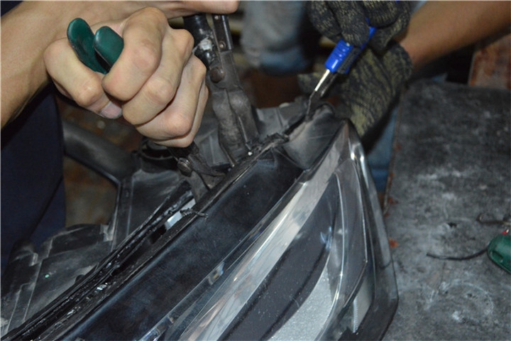 福建福州改燈 大眾速騰改裝氙氣燈海拉雙光透鏡 福州榮海汽車照明