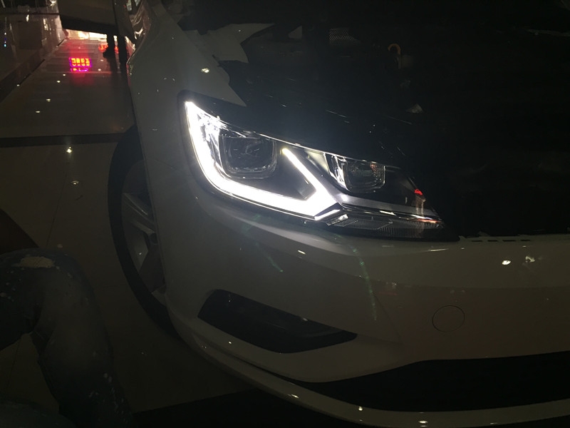 上海大眾凌渡 車燈升級原裝高配大燈總成 LED日行燈 Q5雙光透鏡 巖崎氙氣燈