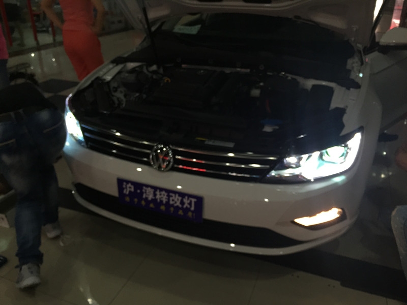 上海大眾凌渡 車燈升級原裝高配大燈總成 LED日行燈 Q5雙光透鏡 巖崎氙氣燈