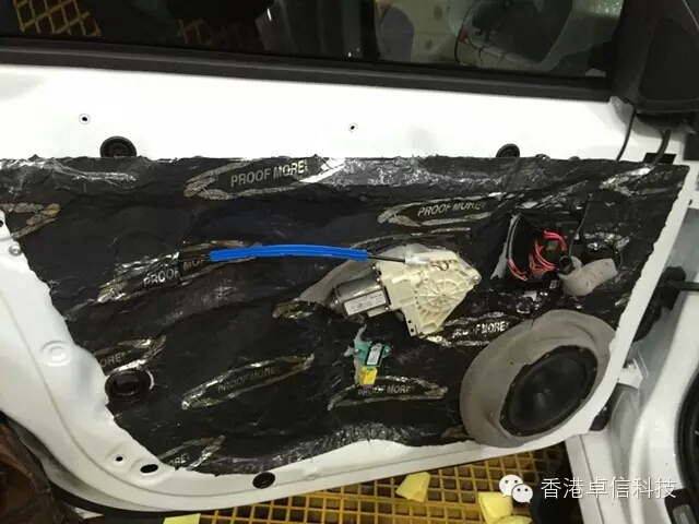 蘇州道聲汽車音響改裝奧迪A4音響升級意大利ATI精巧套裝喇叭