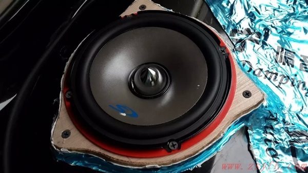 10后聲場右喇叭放大