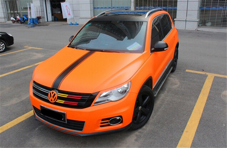 昌邑汽車改色貼膜，大眾途觀改色貼膜作業(yè)，濰坊無限動(dòng)力汽車改裝
