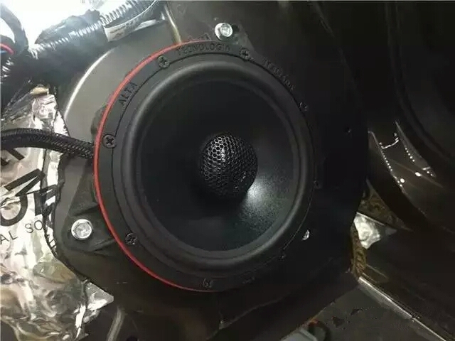 南通市啟東市汽車音響改裝店英菲尼迪升級意大利ATI套裝喇叭