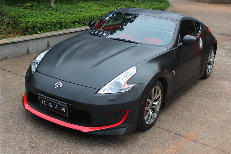 長沙汽車改裝店 進(jìn)口拉絲車身改色膜專營施工 日產(chǎn)370Z全車施工金屬拉絲黑
