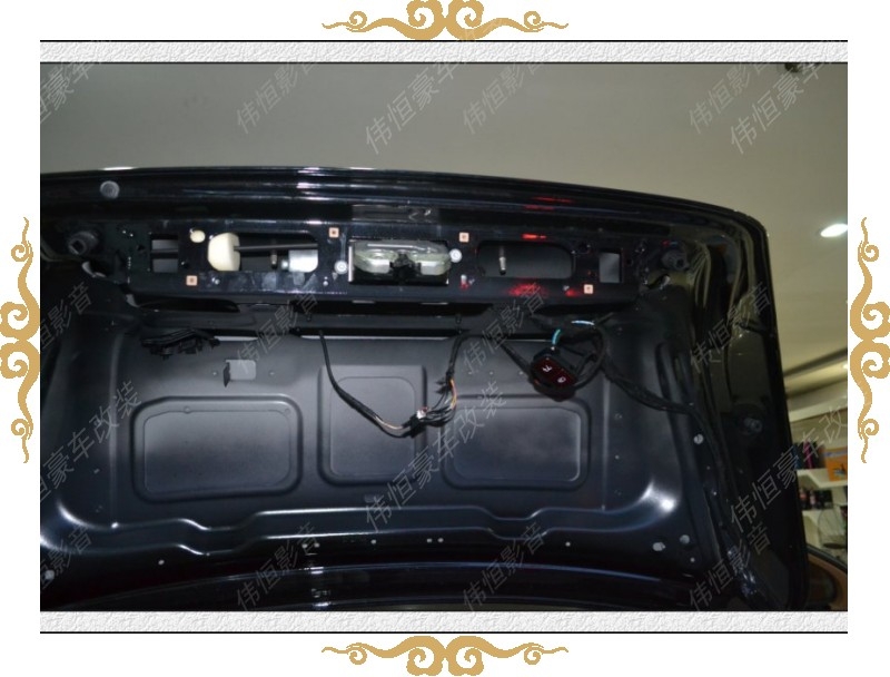 奔驰S级原厂电尾改装W221电动后备箱