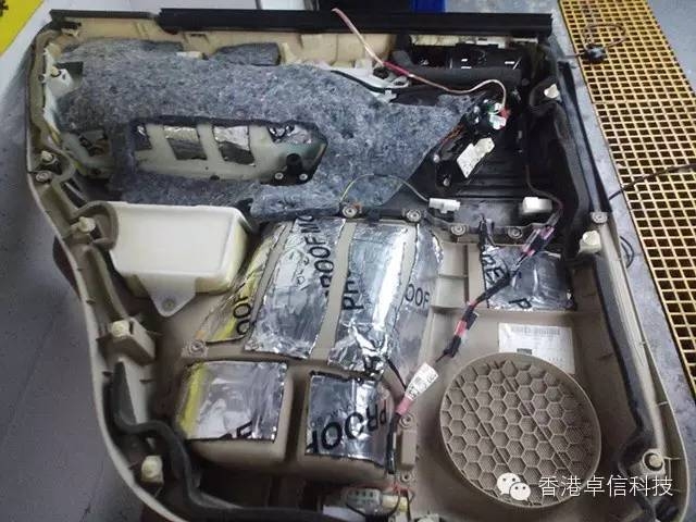 南通市啟東市專業(yè)汽車音響改裝店豐田霸道升級意大利ATI精巧套裝喇叭