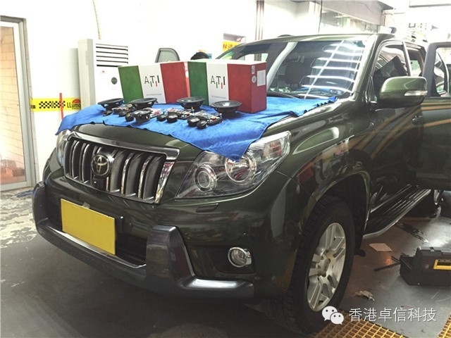 南通市啟東市專業(yè)汽車音響改裝店豐田霸道升級意大利ATI精巧套裝喇叭