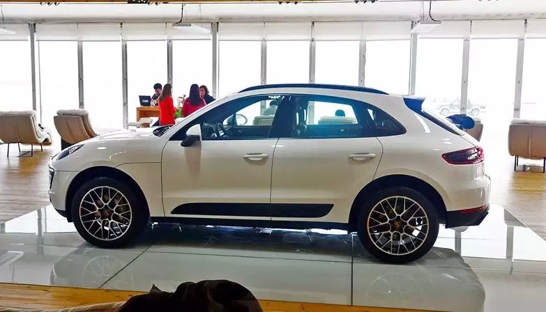 macan 鳥(niǎo)巢20寸 輪轂供應(yīng)中，效果真不錯(cuò)！