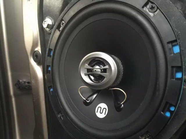 昆明鼎馭汽車音響改裝,現(xiàn)代朗動改裝魔立方汽車音響！
