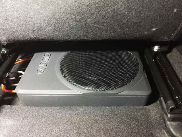 昆明鼎馭汽車音響改裝,現(xiàn)代朗動改裝魔立方汽車音響！