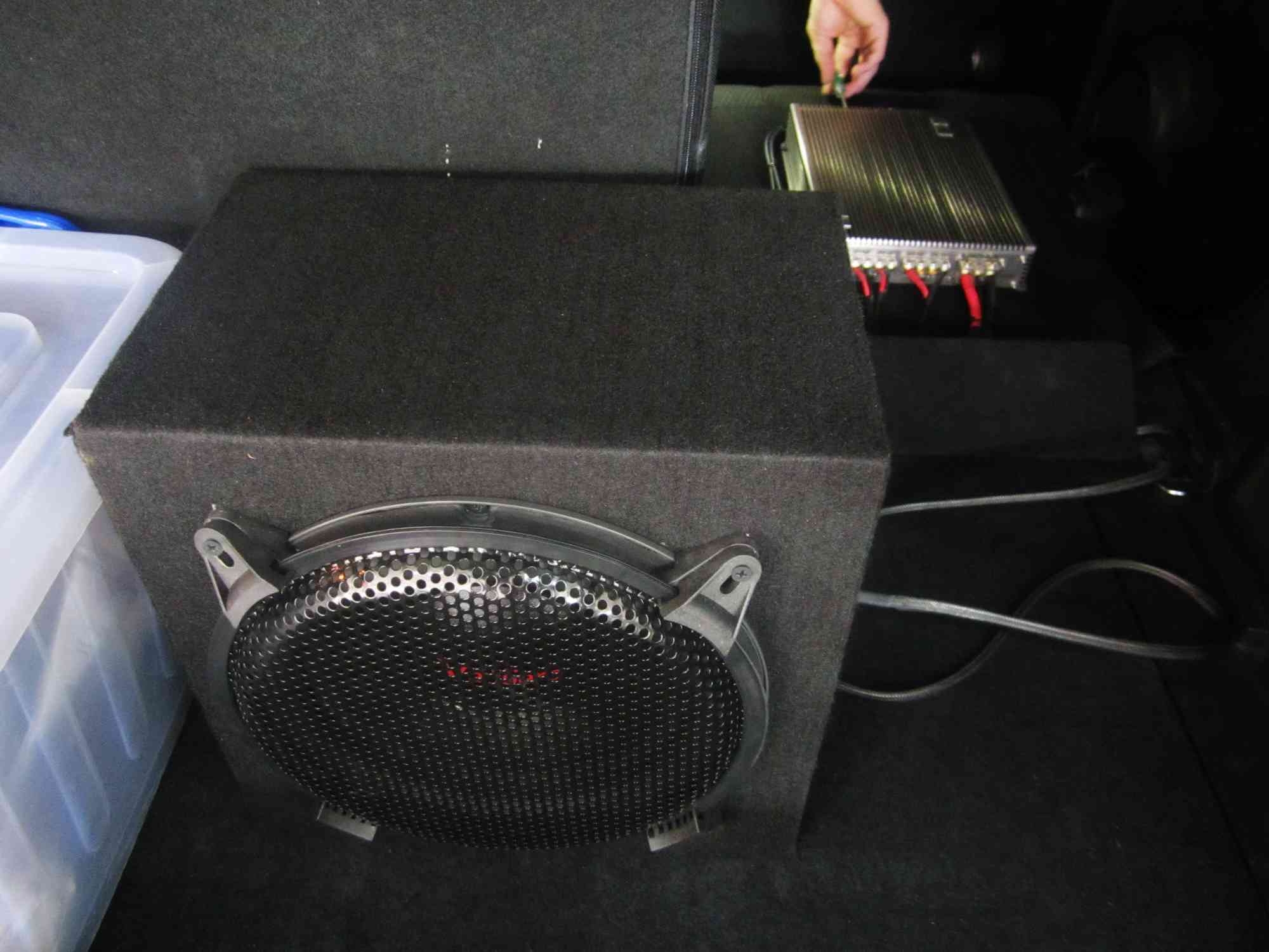 佛山途歌汽車影音：本田飛度音響改裝牧童汽車音響，音樂就是與眾不同