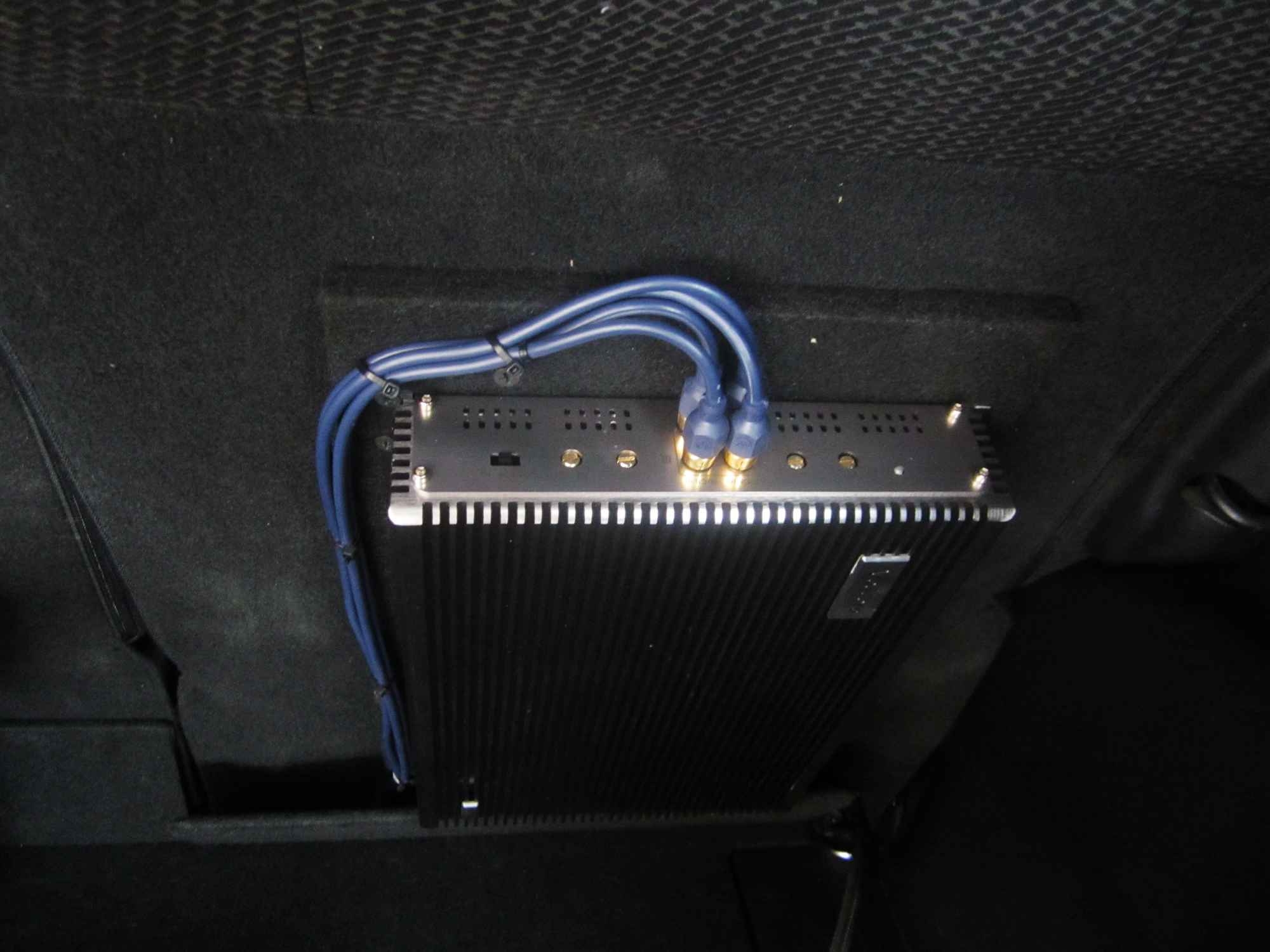 佛山途歌汽車影音：本田飛度音響改裝牧童汽車音響，音樂就是與眾不同