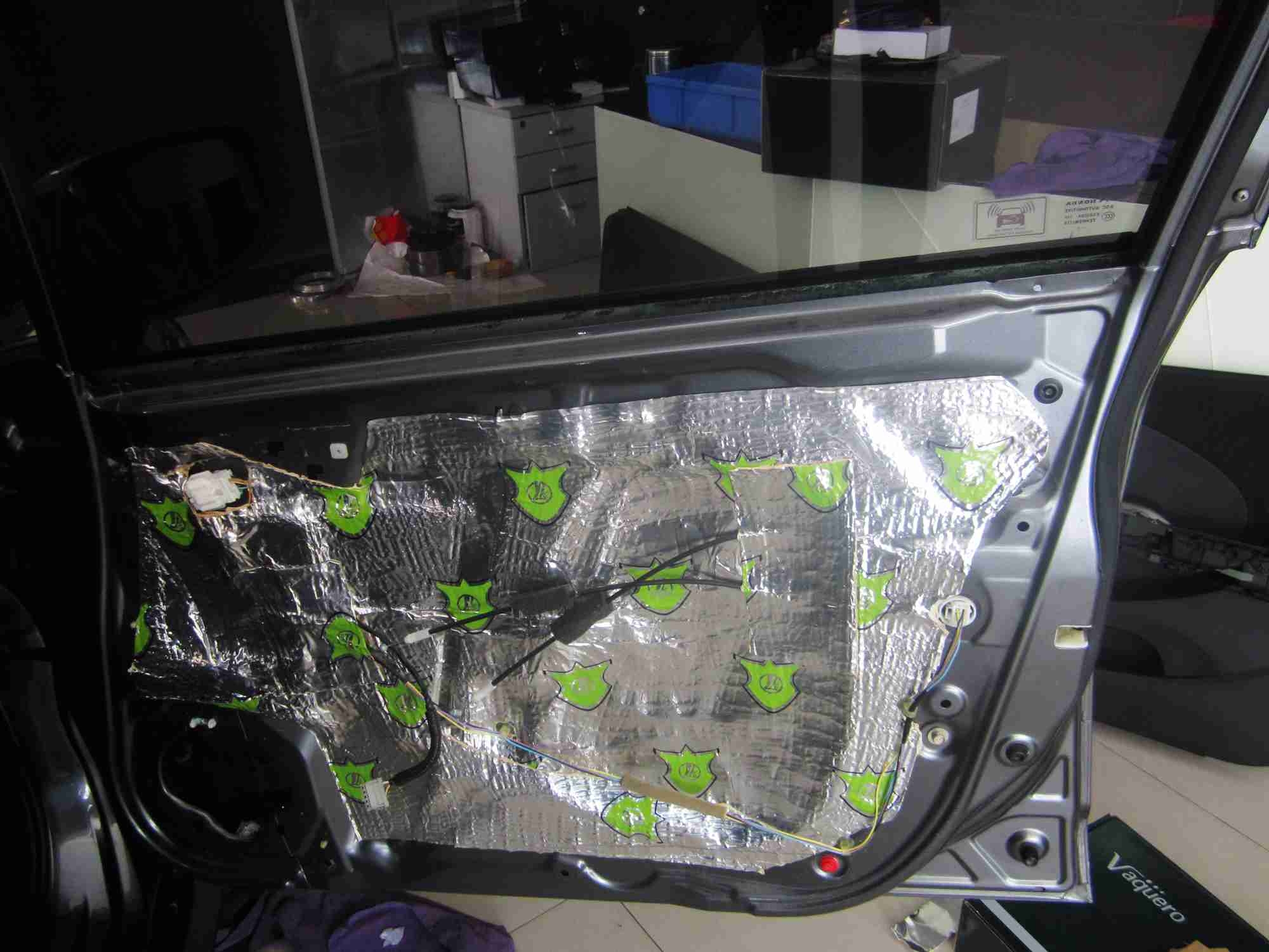 佛山途歌汽車影音：本田飛度音響改裝牧童汽車音響，音樂就是與眾不同