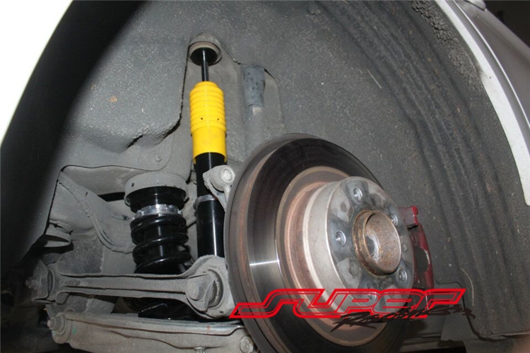 寶馬320升級(jí)border絞牙避震實(shí)例