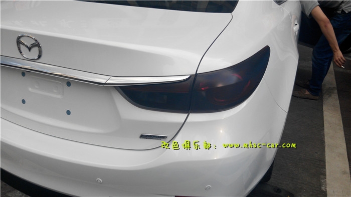 阿特茲貼黑頂 車頂貼黑膜 黑色全景天窗貼膜 噴黑色輪轂 剎車鉗改顏色 紅色剎車鉗
