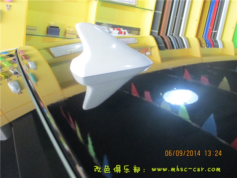 別克君威貼黑頂 黑色車頂膜 車頂貼亮光黑色膜 全景天窗貼膜