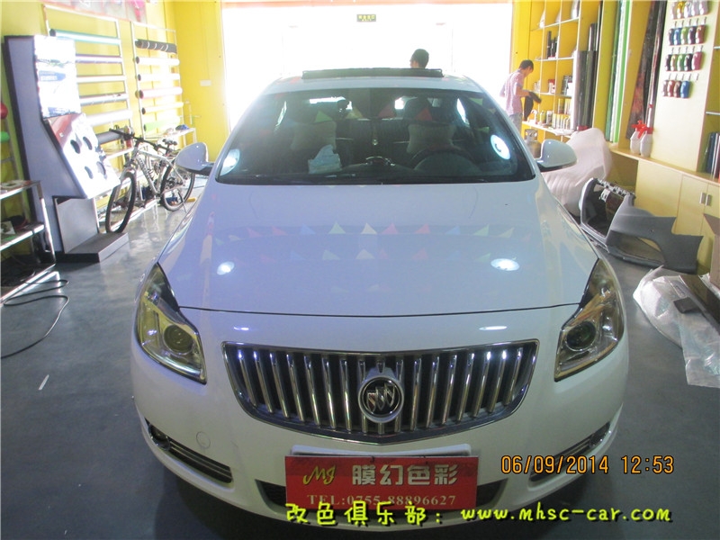 別克君威貼黑頂 黑色車頂膜 車頂貼亮光黑色膜 全景天窗貼膜