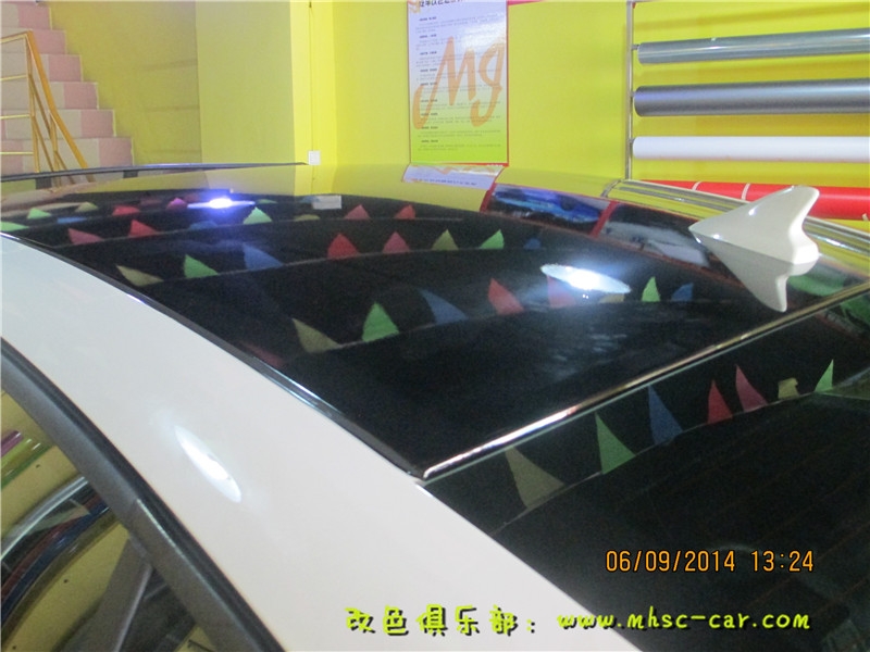 別克君威貼黑頂 黑色車頂膜 車頂貼亮光黑色膜 全景天窗貼膜