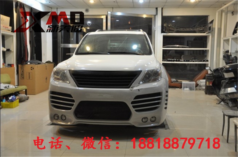 雷克薩斯LX570改裝中東之獅版寬體大包圍前后杠葉子板中網(wǎng)尾翼排氣尾嘴