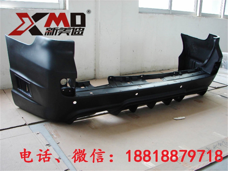 雷克薩斯LX570改裝中東之獅版寬體大包圍前后杠葉子板中網(wǎng)尾翼排氣尾嘴