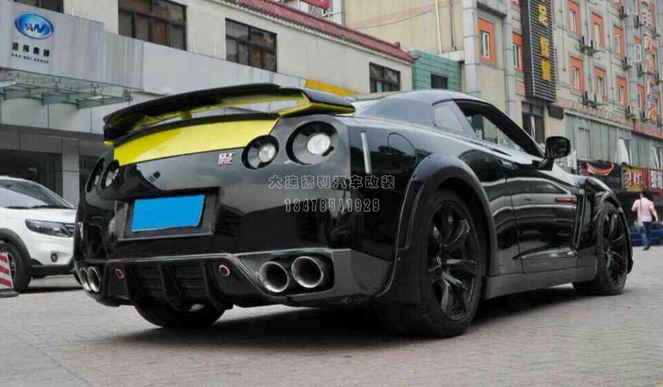 日產(chǎn)GTR35寬體大包圍批發(fā)代理