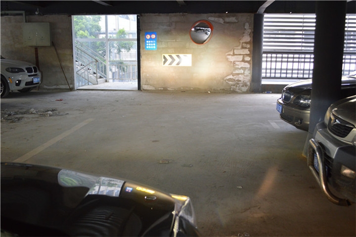 福州汽車改大燈 本田CRV改裝海拉三雙光透鏡漢雷氙氣燈 福州榮海汽車照明