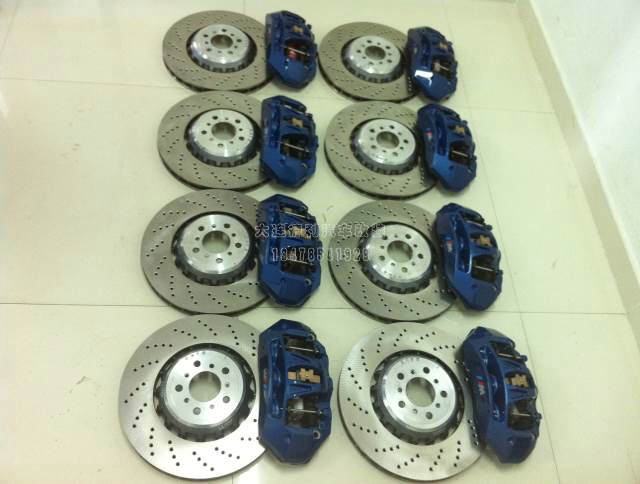 寶馬performance M剎車(chē)正品批發(fā)總代理大連德利汽車(chē)改裝用品批發(fā)