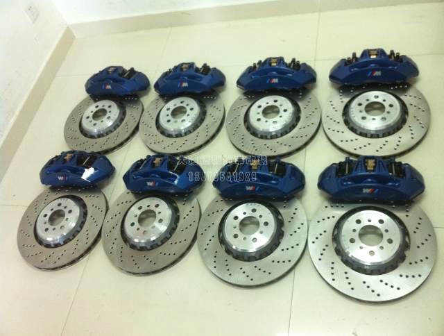 寶馬performance M剎車(chē)正品批發(fā)總代理大連德利汽車(chē)改裝用品批發(fā)