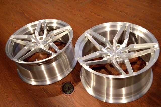 Facewheels fwd105 單片鍛造，19寸頭尾 114.3