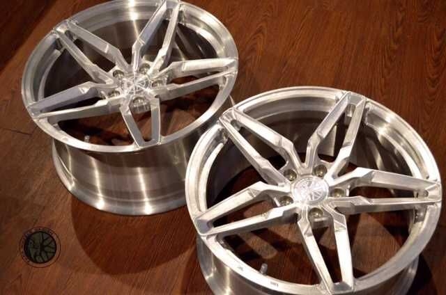 Facewheels fwd105 單片鍛造，19寸頭尾 114.3