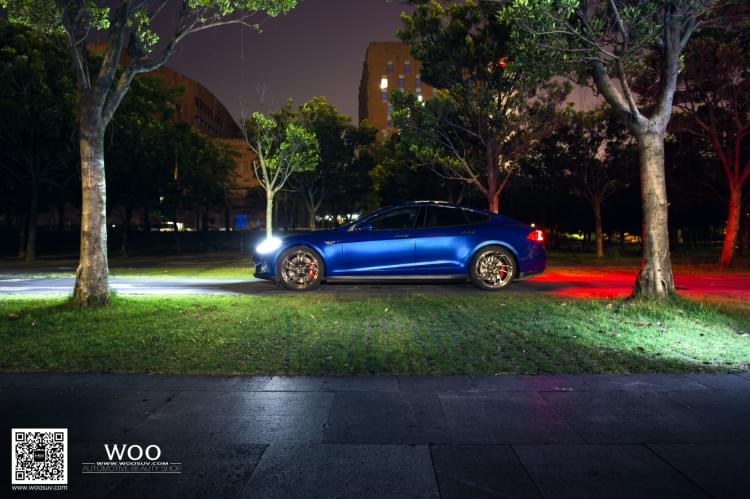 特斯拉Model S P85D車身改色貼膜金屬藍