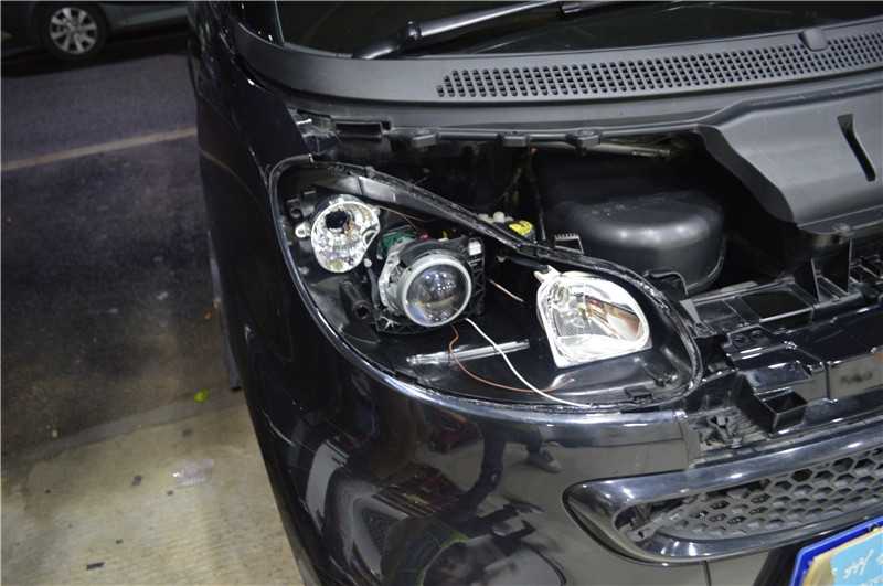 福州汽車燈光升級 奔馳smart大燈熏黑海拉雙光透鏡 福州榮海汽車照明