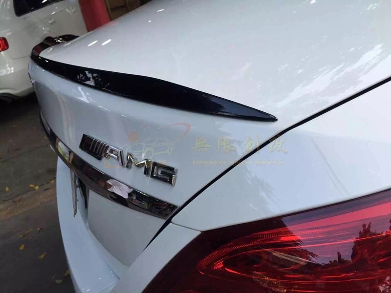 奔馳C級(jí)W205改AMG 一比一小尾翼 完美吻合