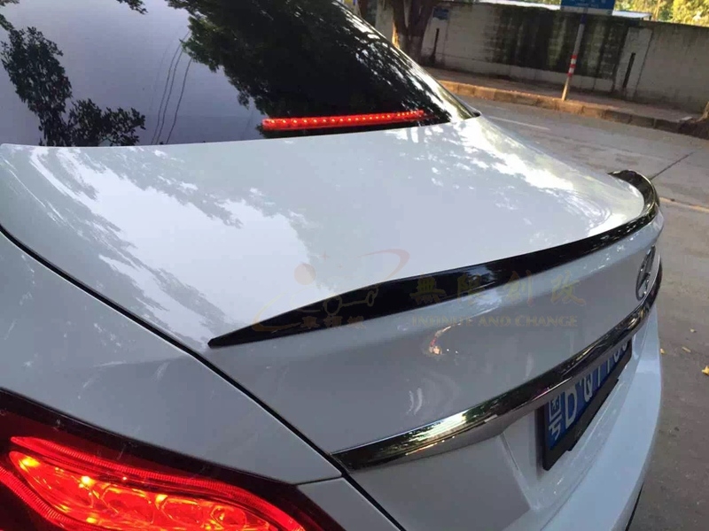 奔馳C級(jí)W205改AMG 一比一小尾翼 完美吻合