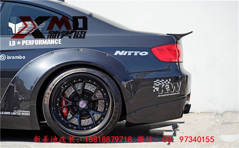 寶馬E92 M3 改裝LB Performance款大包圍前唇 葉子板 后包角 尾翼